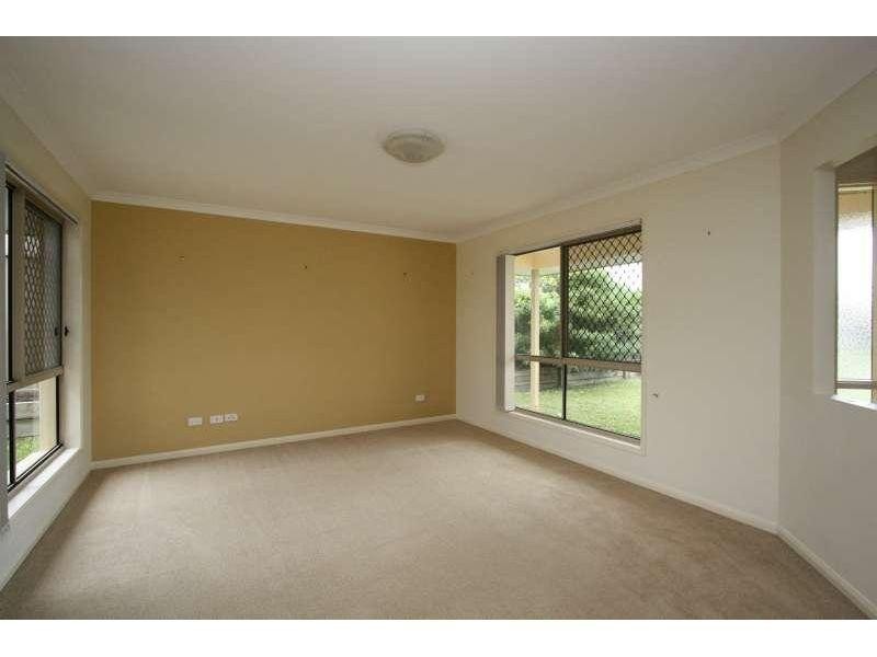 35 Dart Place, Parkinson QLD 4115