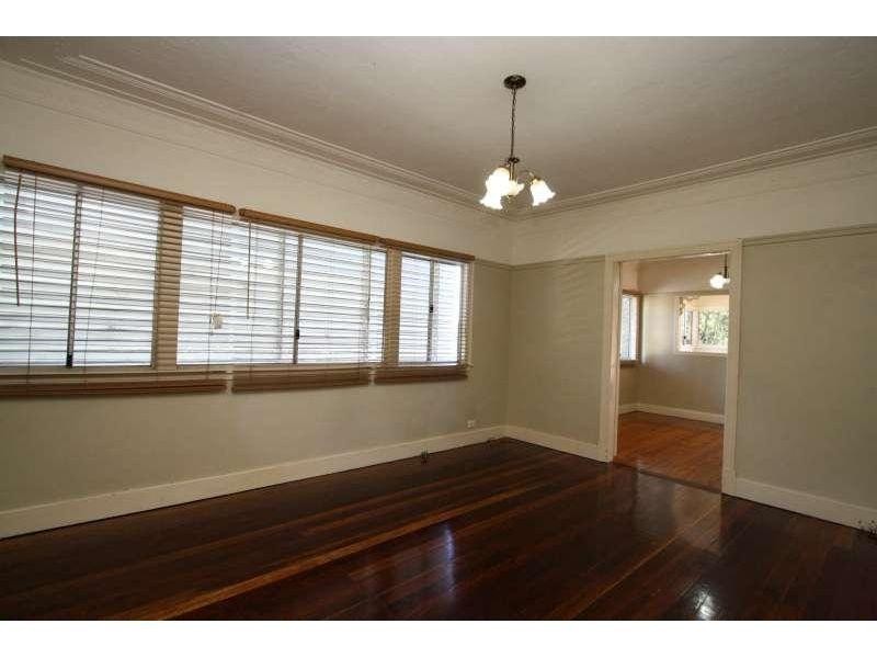 73 Hunter Street, Greenslopes QLD 4120