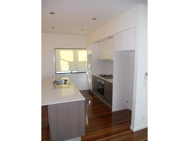 54 Whites Road, Manly West QLD 4179