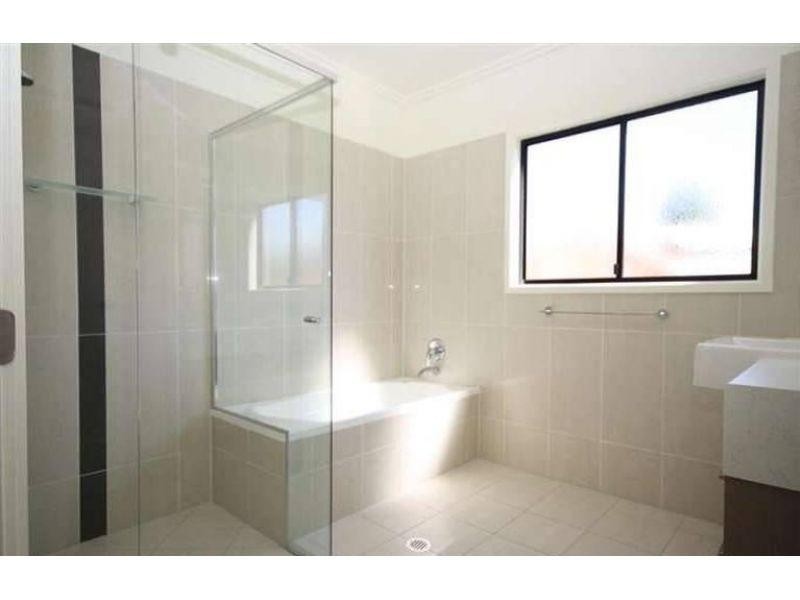 54 Whites Road, Manly West QLD 4179