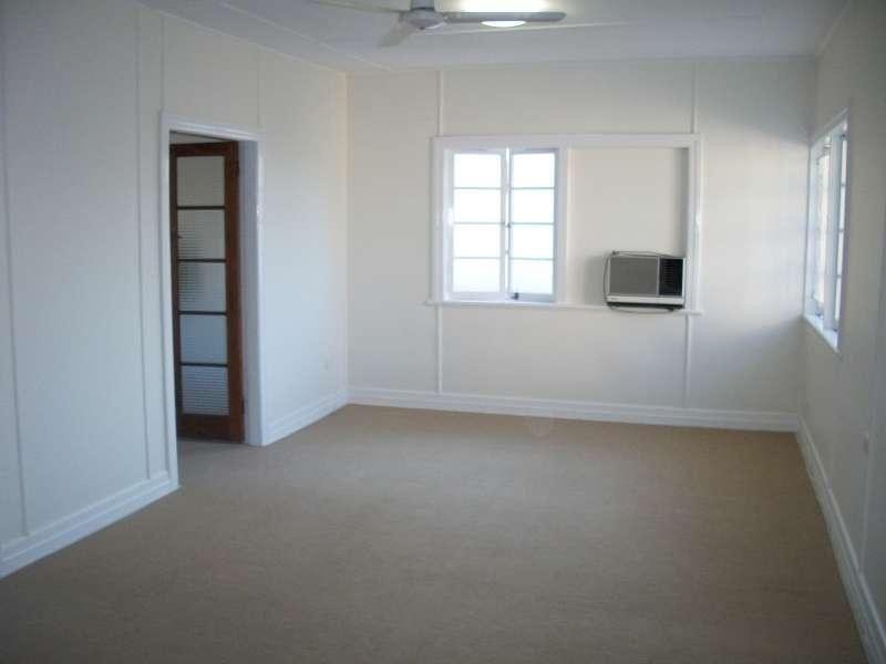 65 Chaucer Street, Moorooka QLD 4105