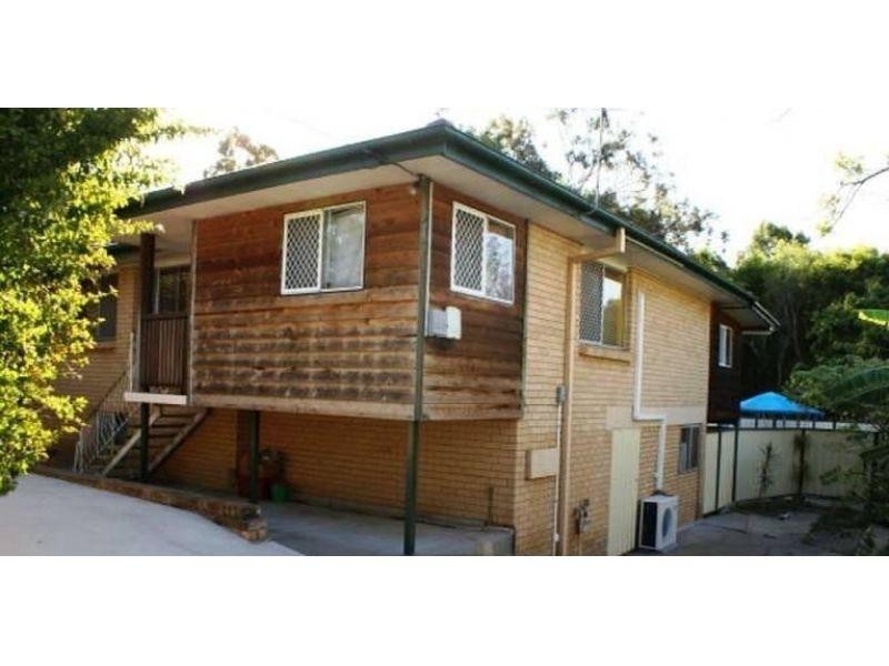 404 Nursery Road, Holland Park QLD 4121