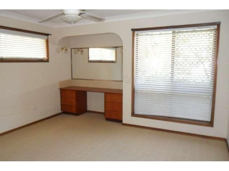 26 Chateau Street, Calamvale QLD 4116