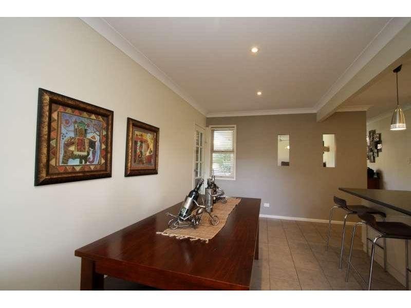 74 Monash Rd, Tarragindi QLD 4121