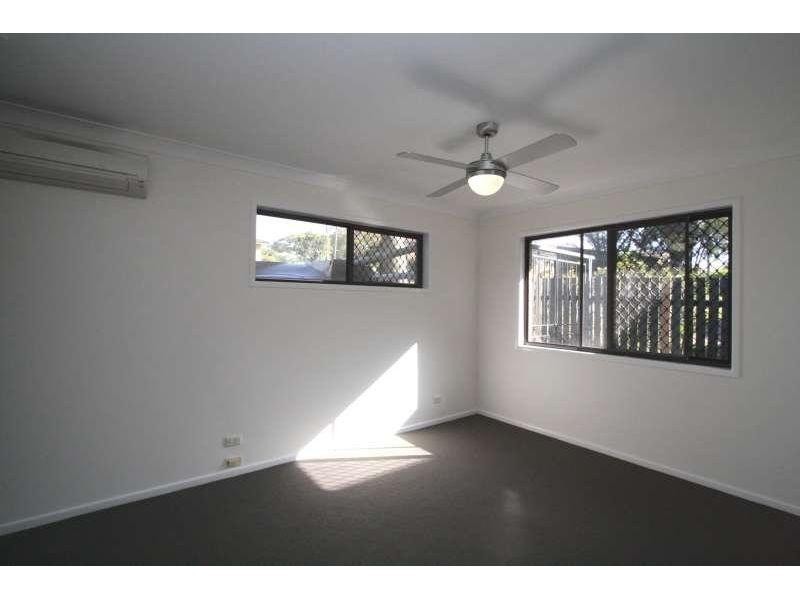 74 Monash Rd, Tarragindi QLD 4121