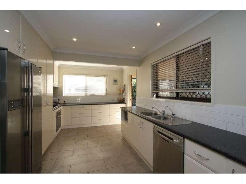 74 Monash Road, Tarragindi QLD 4121