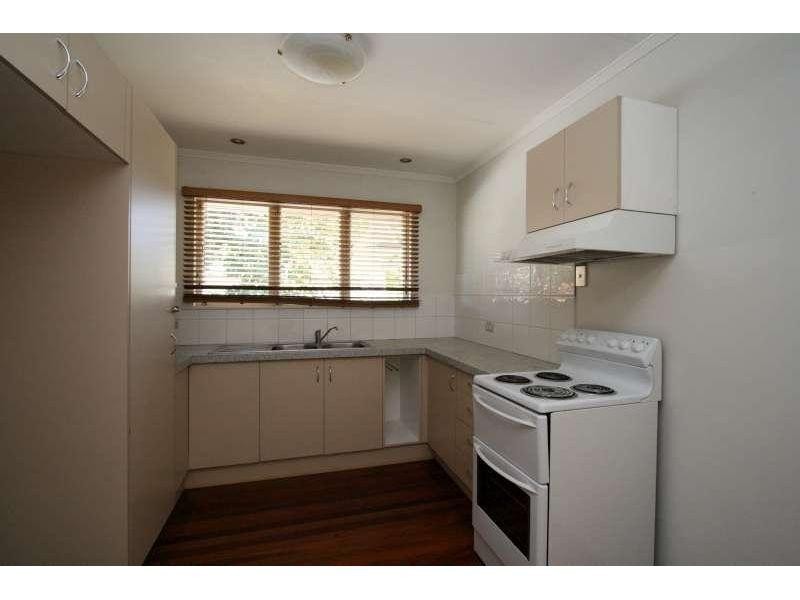 16 Karabil Street, Kingston QLD 4114