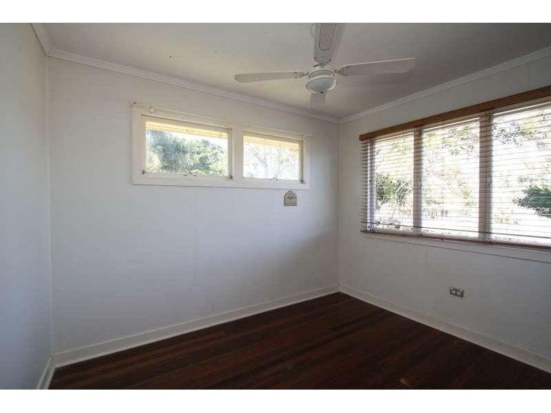 16 Karabil Street, Kingston QLD 4114