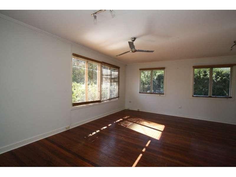 16 Karabil Street, Kingston QLD 4114