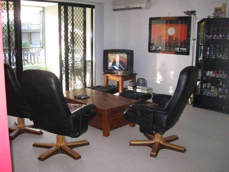 2/43 Rialto Street, Coorparoo QLD 4151