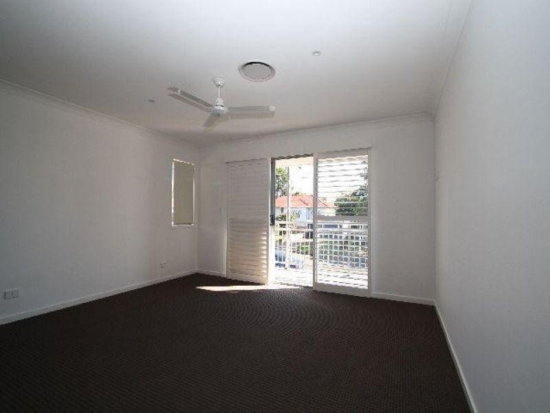 12 Wassell Street, Wynnum QLD 4178