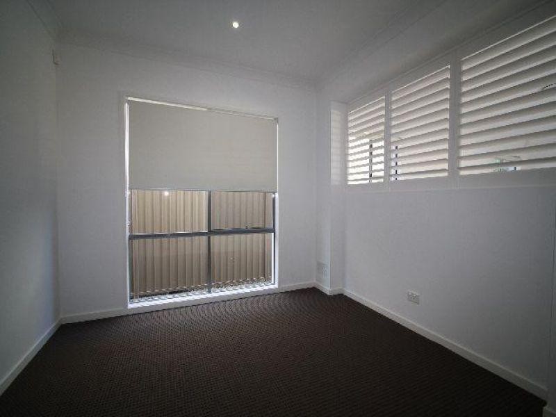 12 Wassell Street, Wynnum QLD 4178
