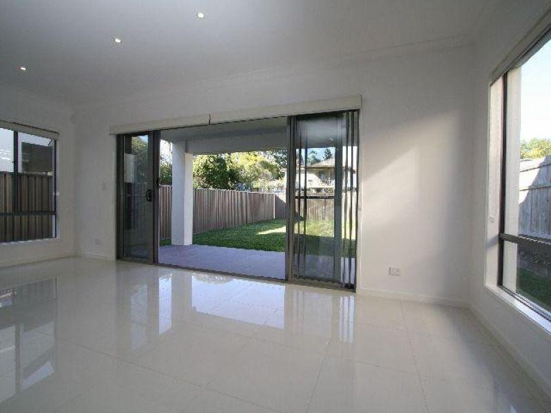 12 Wassell Street, Wynnum QLD 4178