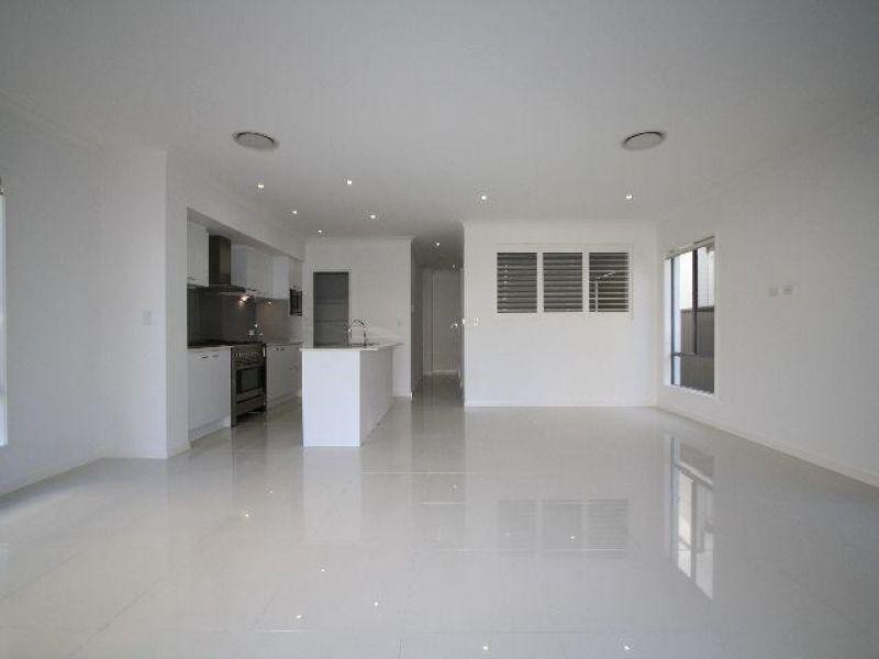 12 Wassell Street, Wynnum QLD 4178