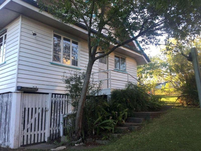 539 Cavendish Road, Coorparoo QLD 4151