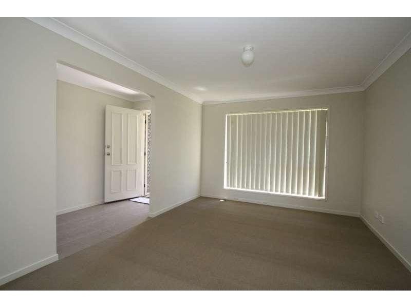 6 Serenity Court, Crestmead QLD 4132