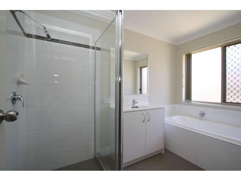 6 Serenity Court, Crestmead QLD 4132