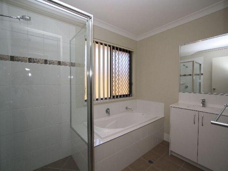 18 Newhaven Street, Marsden QLD 4132