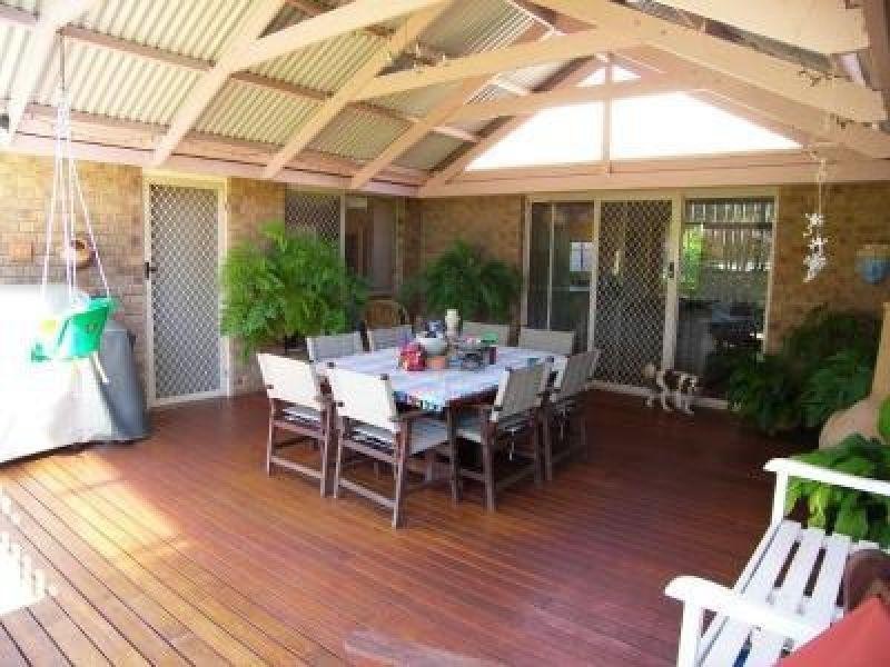 3 Gleneagles Court, Redland Bay QLD 4165