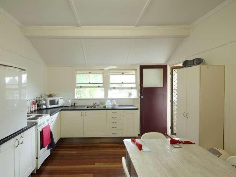 2/8 Arrowsmith Street, Camp Hill QLD 4152