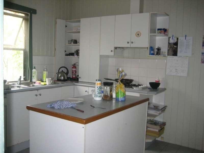 16 Waite Street, Norman Park QLD 4170