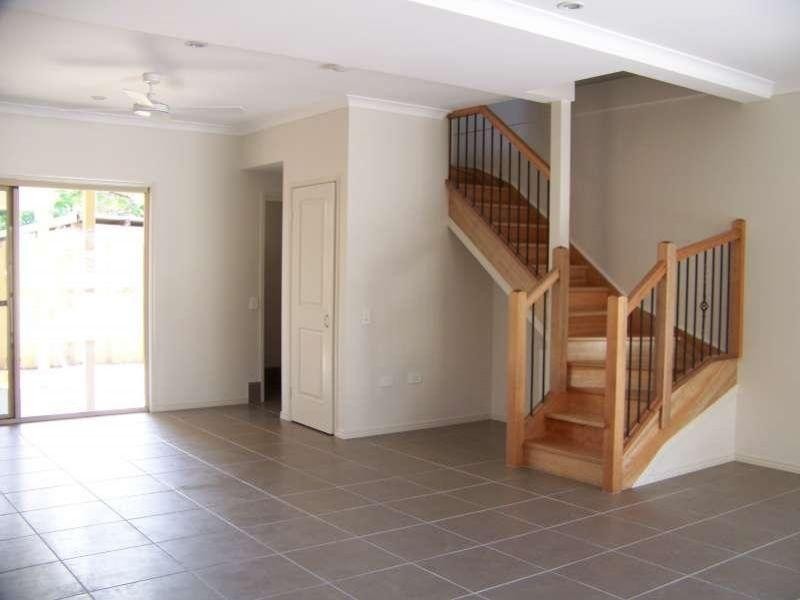 2/24 Dansie Street, Greenslopes QLD 4120