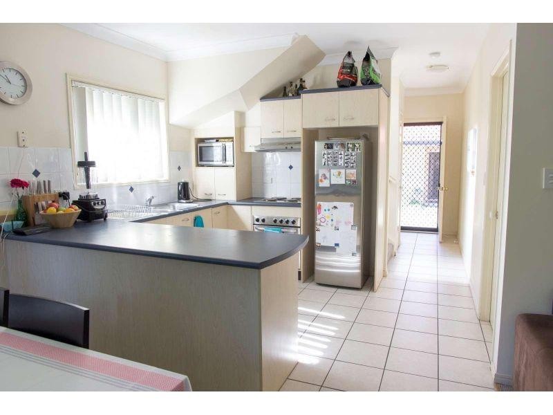 4/32 Adelaide Street, Carina QLD 4152