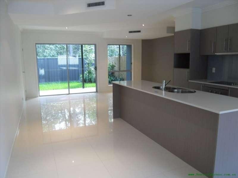 8/276 Pine Mountain Road, Carina Heights QLD 4152