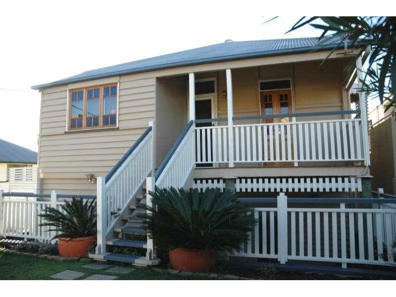 46 Ninth Avenue, Coorparoo QLD 4151