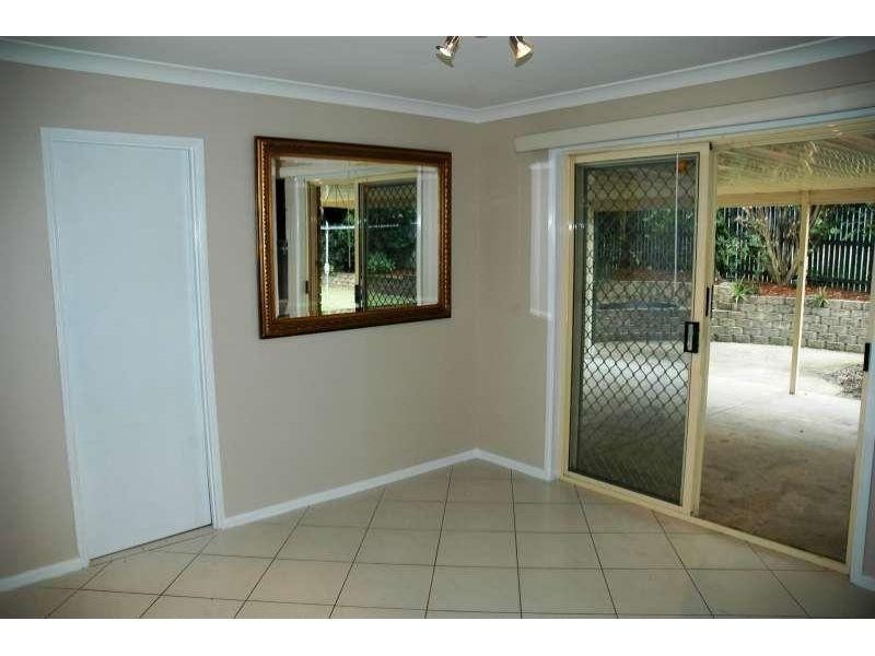 1 Bixby Court, Boronia Heights QLD 4124