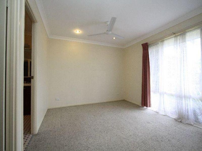 6 Bluebell Place, Calamvale QLD 4116