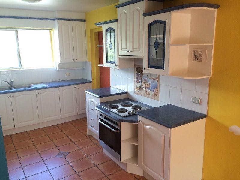 2/14 Crown Street, Holland Park West QLD 4121