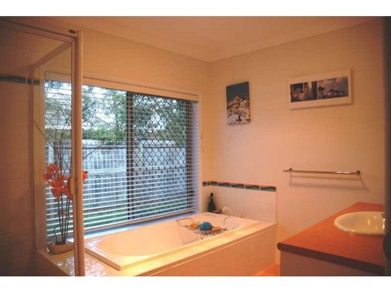 3 Lake Breeze Drive, Loganholme QLD 4129