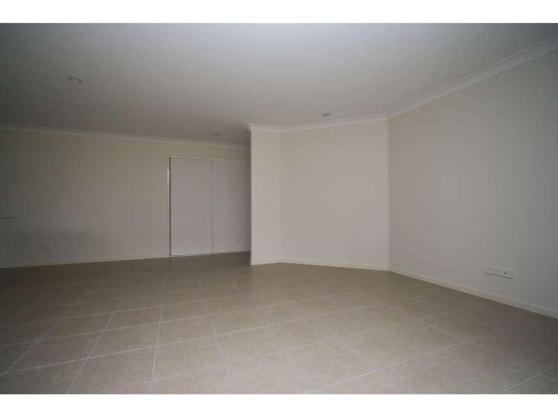 5 Prestige Drive, Marsden QLD 4132