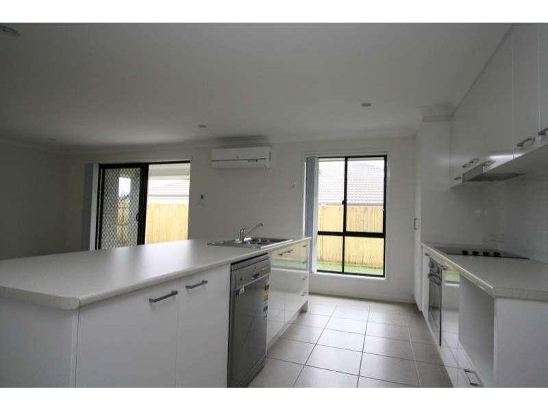 5 Prestige Drive, Marsden QLD 4132