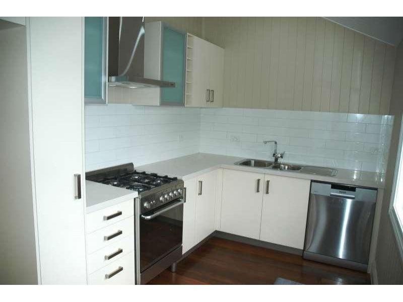 2/53 Raby Road, Coorparoo QLD 4151