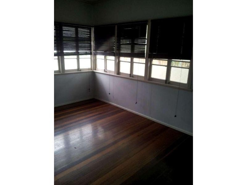 52 Greens Road, Coorparoo QLD 4151