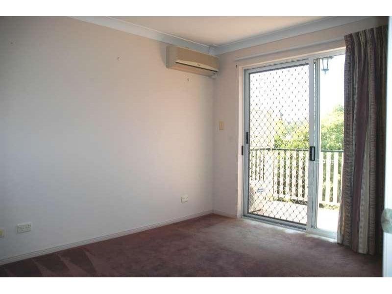 4/73 Pembroke Road, Coorparoo QLD 4151