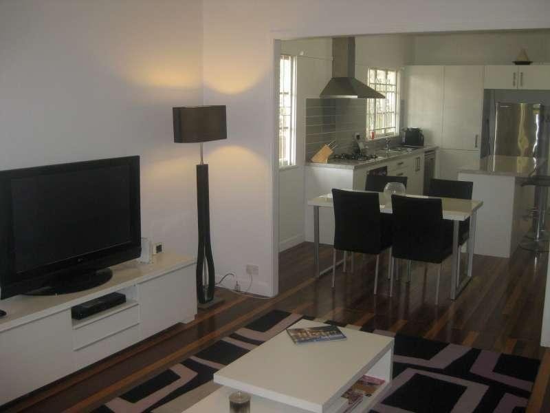 42 Capella Street, Coorparoo QLD 4151