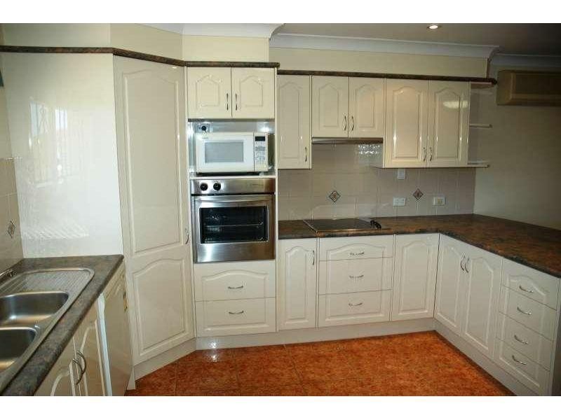 261 Winstanley Street, Carindale QLD 4152