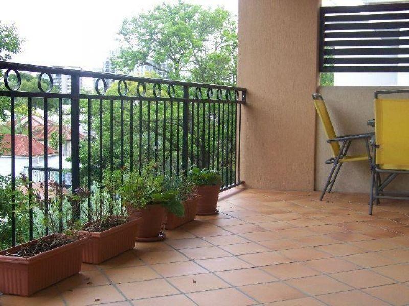 14/190 Wellington Road, Kangaroo Point QLD 4169