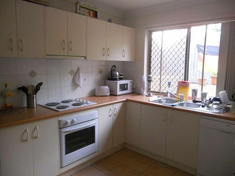 15/29 Oatland Crescent, Holland Park West QLD 4121