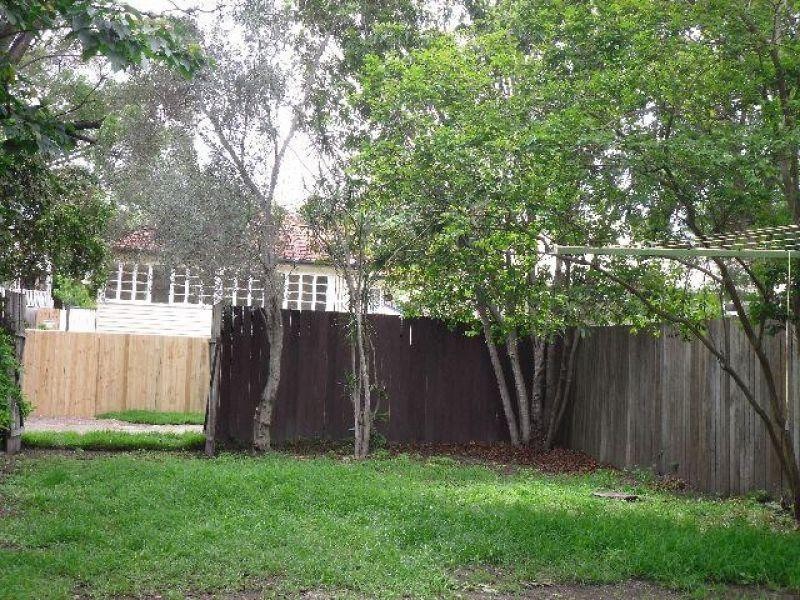 71 Pembroke Road, Coorparoo QLD 4151