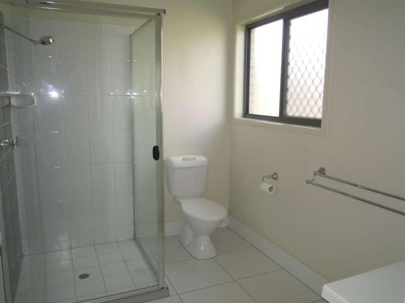 2 Sandpiper Circuit, Eagleby QLD 4207