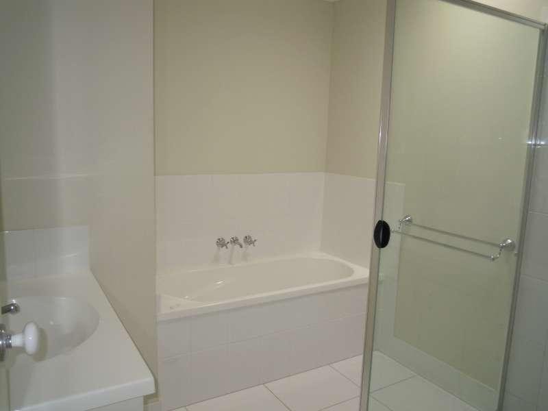 2 Sandpiper Circuit, Eagleby QLD 4207