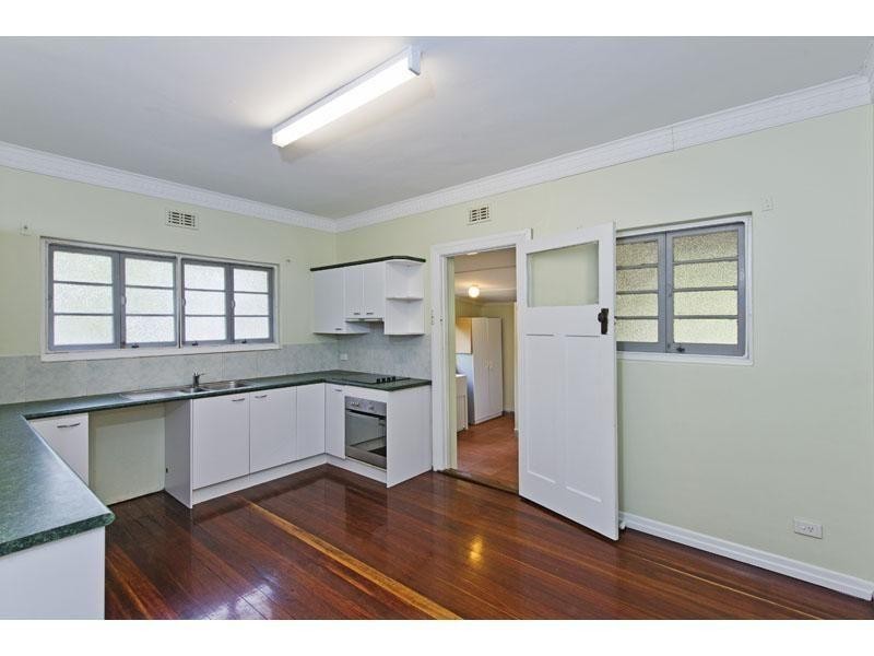 39 Chermside Street, Highgate Hill QLD 4101