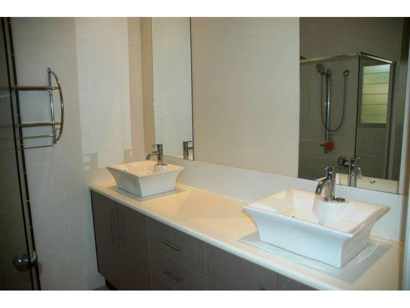 97 Rawlins Street, Kangaroo Point QLD 4169