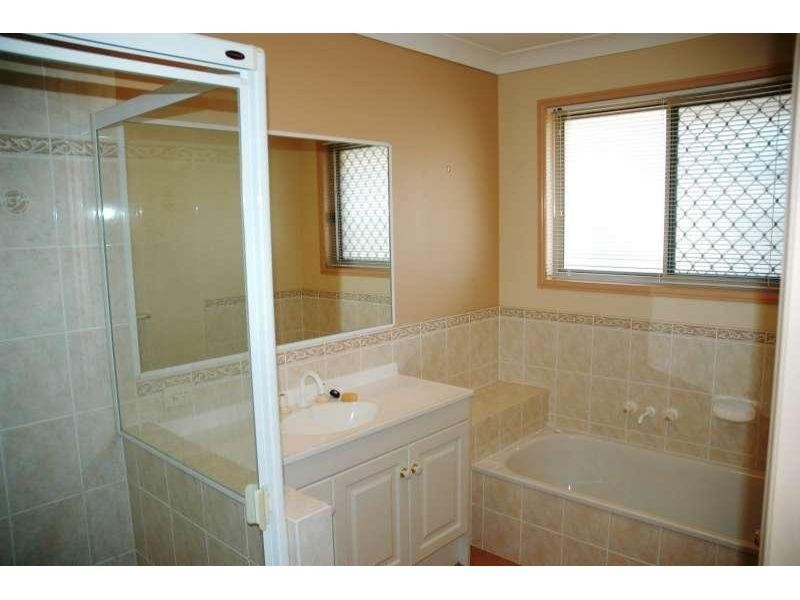 17 Glenlee Place, Parkinson QLD 4115