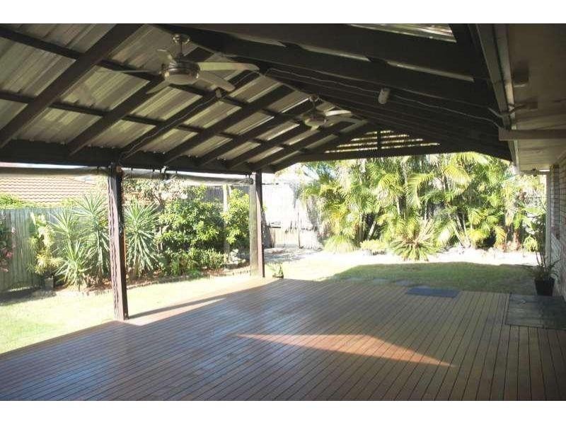 17 Glenlee Place, Parkinson QLD 4115