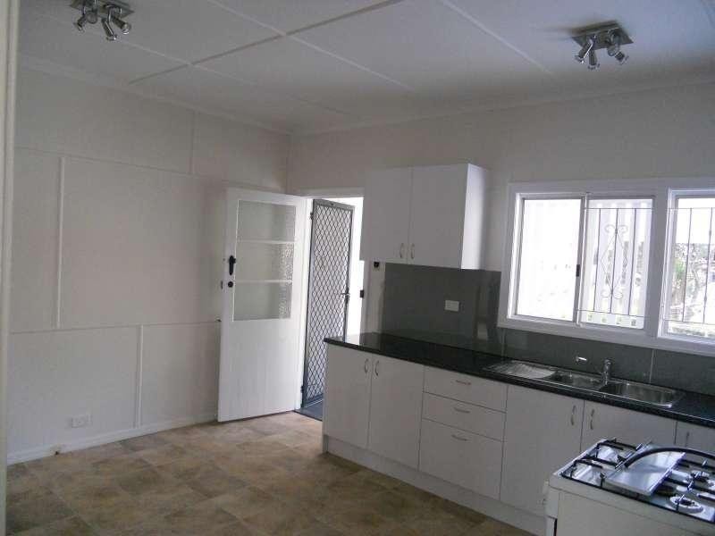 32 Drummond Street, Greenslopes QLD 4120